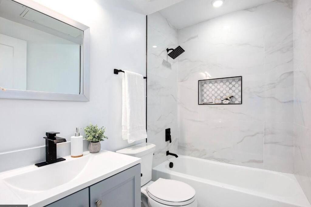 Amazing Capital Hill Apt , Step Away Gym, Shopping Washington Exterior foto